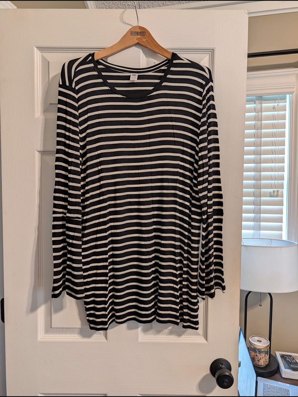 Black & White Striped Women's Top - Long Bell Sleeve Size XXL Tall